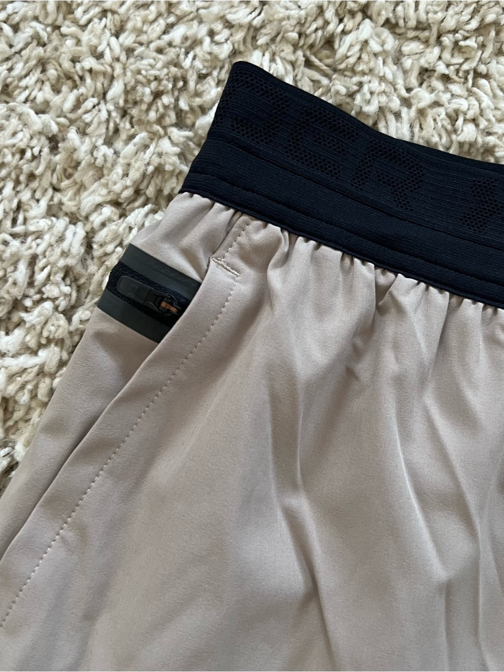 🖤NWT🖤 UNDER ARMOUR UA Vanish Elite 2 in 1 Shorts in Timberwolf - Picture 5 of 9